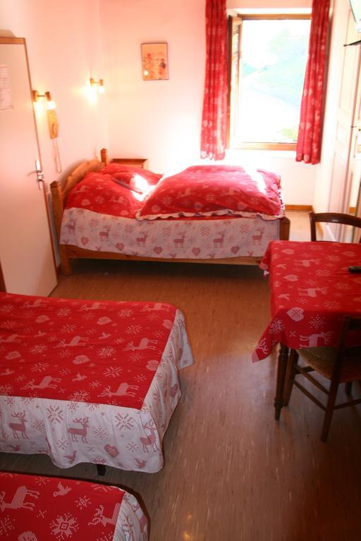 Hotel De L'Union Lullin Phòng bức ảnh